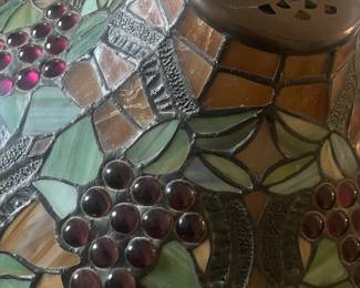 STAINED GLASS LAMP