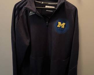Michigan pullover