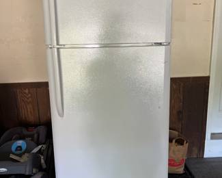 Fridigiaire refrigerator 