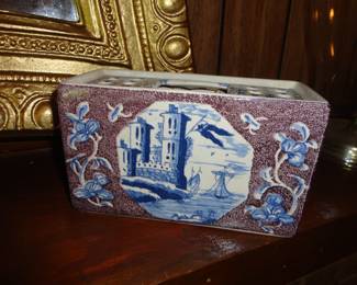 Delft Flower Frog Brick (1972)