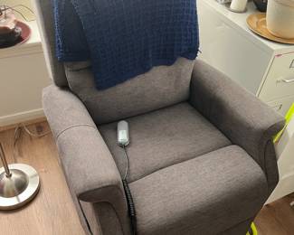 power lift recliner