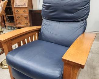 Lazy boy mission style recliner