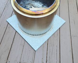 Solo Stove with carrier & cover