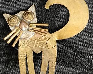Artist made Cat Brooch