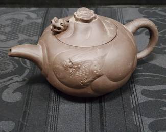 Oriental dragon teapot