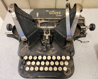 Oliver Typewriter 