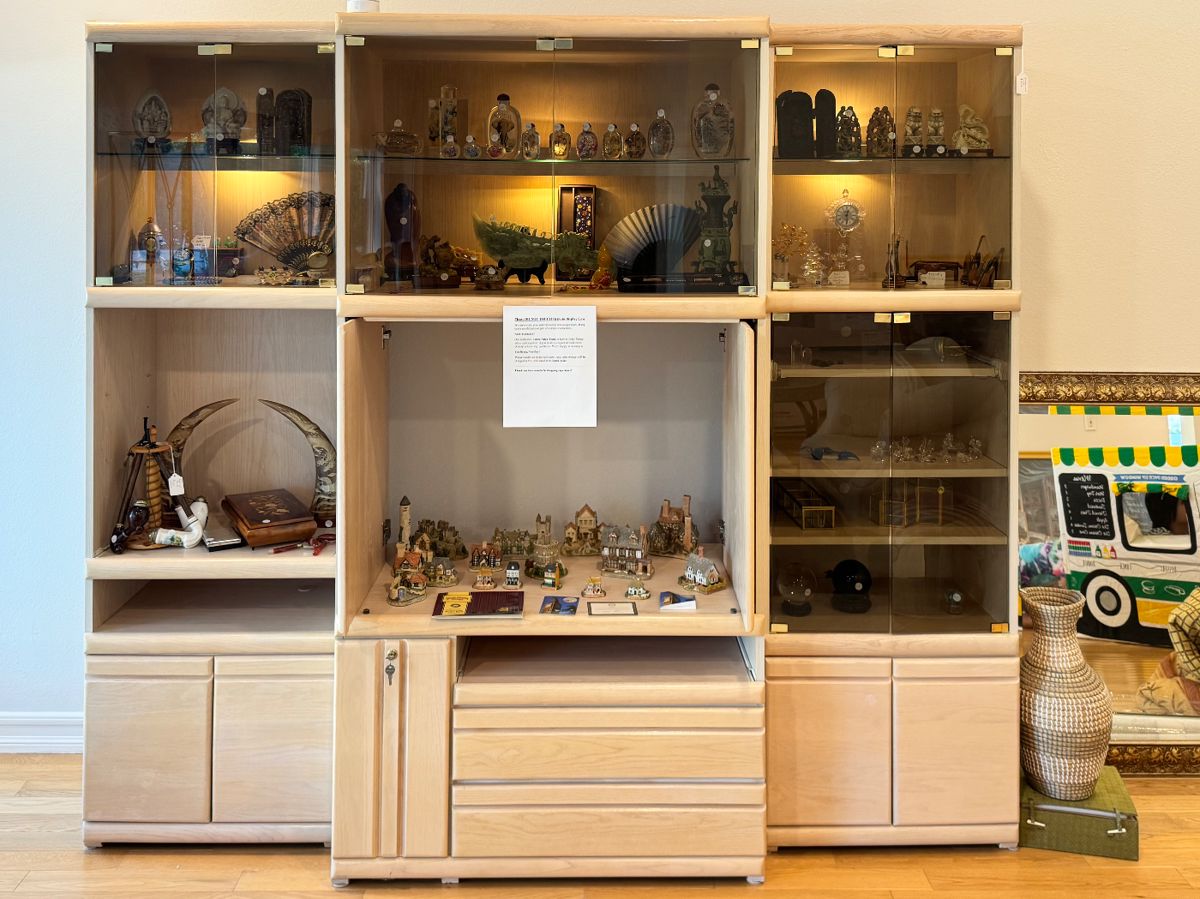 Entertainment Center (3 sections with lights)