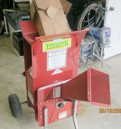 TOMAHAWK CHIPPER