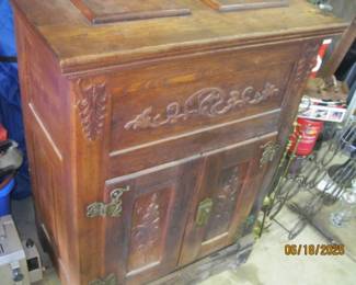 OAK ICE BOX