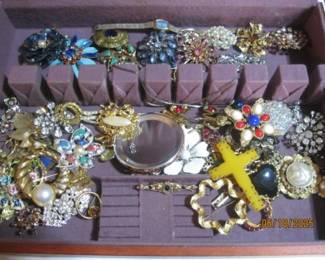 COSTUME JEWERLY