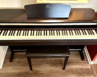 Yamaha Arius console digital piano