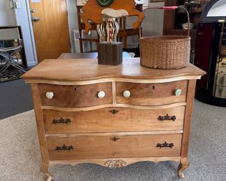 Curved Chest of Drawers 