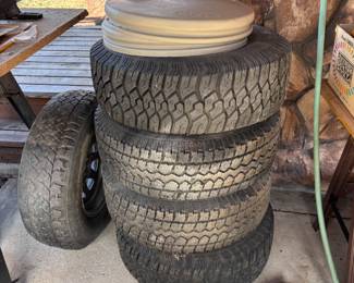 15’GM 4X4 chrome wheels & tires