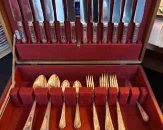 Silver plate flatware set
