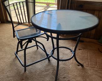 Patio table w swivel chair