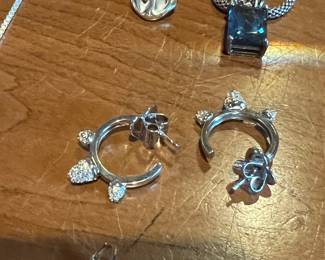 Love these earrings that come with aggressive style vibes. 