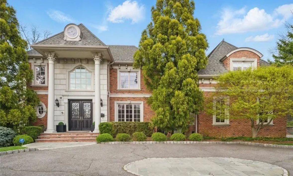 Luxurious Mansion Estate