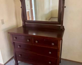 111 AntiqueWoodDresserwAdjustableMirror4DrawersOrnatePulls