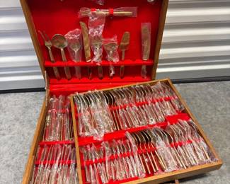 61 LargeThaiBrassFlatwarewServingPiecesVelvetLinedWoodCase