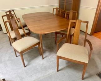 116 MidCenturyModernWoodVeneerDiningTable3Leaves6Chairs