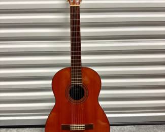 2 YamahaG55AClassicalGuitarNipponGakkiMadeinJapan