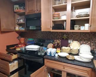 Fiesta Pyrex Godinger Enesco Mrs. Butterworth's and more antique dishes. 1920's