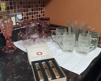 Vtg Dad's rootbeer mugs and pitcher. Vtg Libbey set.