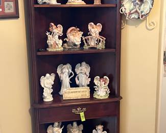 Corner Display cabinet