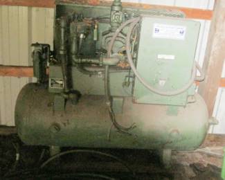 AIR COMPRESSOR