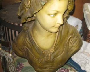 CERAMIC BUST