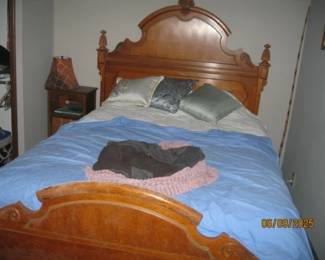 OAK BED