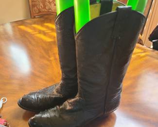 More cool boots