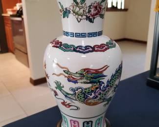 Franklin mint dragon vase