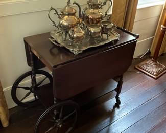 Tea Cart and Silver tea service silver plate)