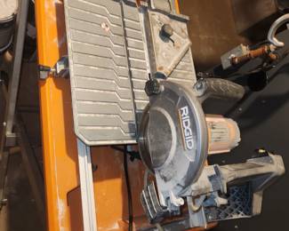 Tile saw