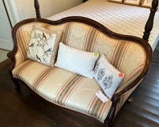 Mini Victorian loveseat