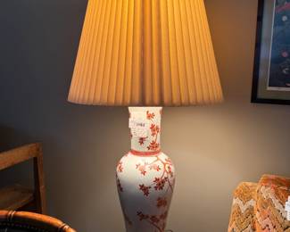 White Chinoiserie Porcelain Table Lamp