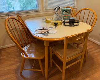 Table & Chairs