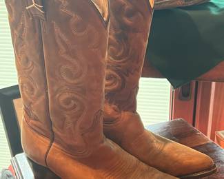 COWBOY BOOTS