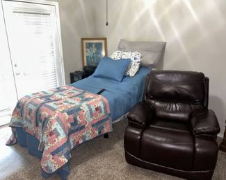 Twin adjustable bed
