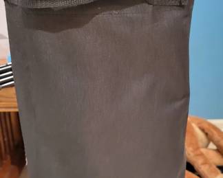 E-Z UP OUT DOOR CANOPY