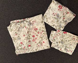 Pottery Barn queen duvet and 2 shams