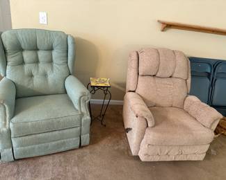 recliner chairs - will check to see if they swivel!