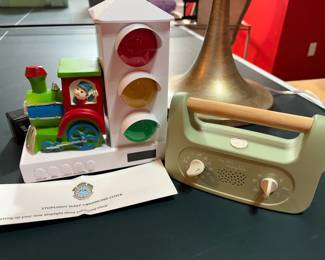 Stoplight sleep enhancing clock and My Little Morphee