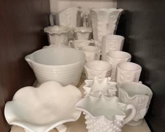 Goegeous vintage milk glass!