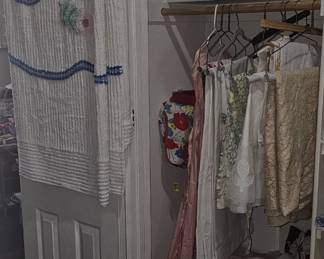 Some linens left