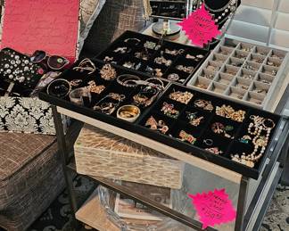 Costume jewelry $2 each after discount 