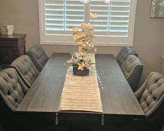 Table and 6 Chairs