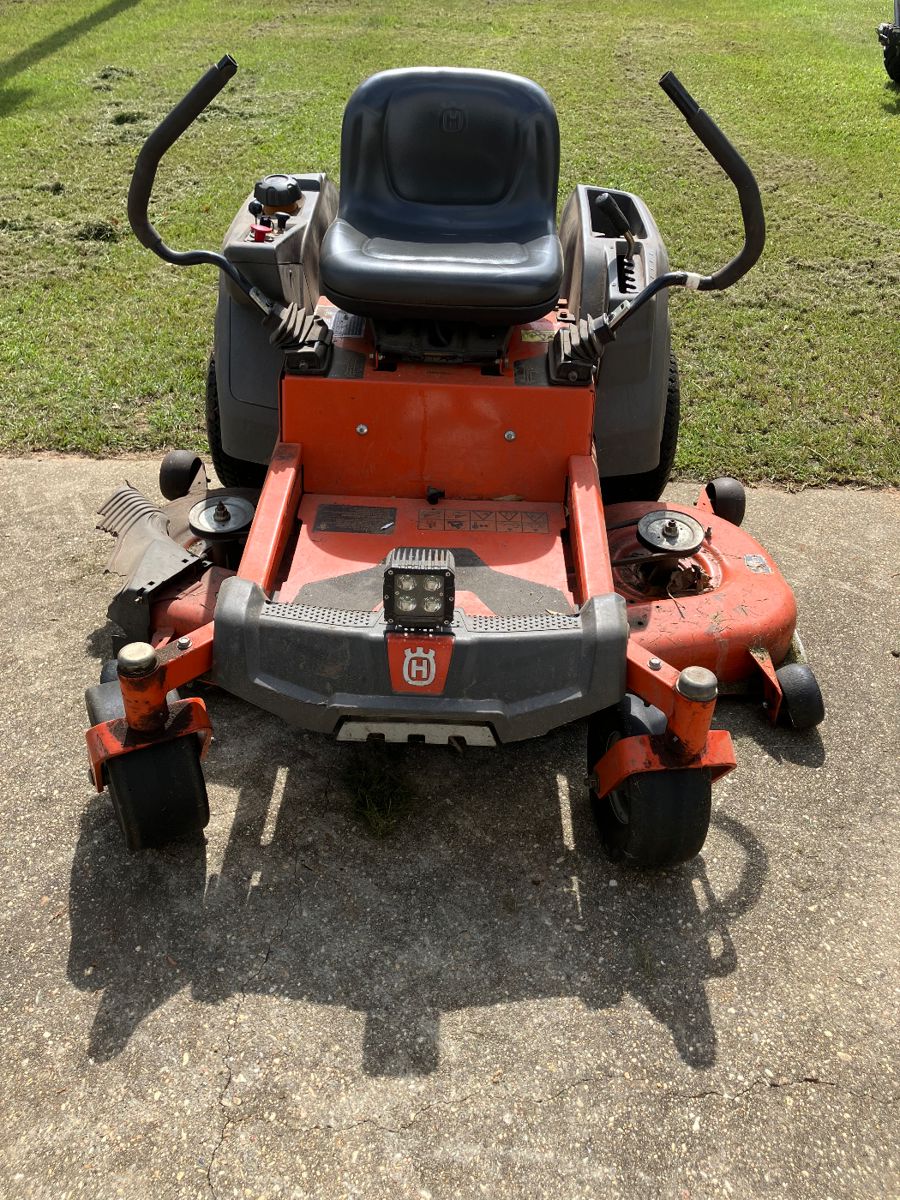 Husqvarna zero turn mower runs great!