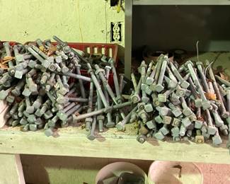 Galvanized bolts